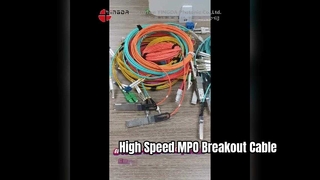 สายเคเบิลฝ่าวงล้อม MPO ถึง SC ความหนาแน่นสูงสำหรับลิงก์ 40G