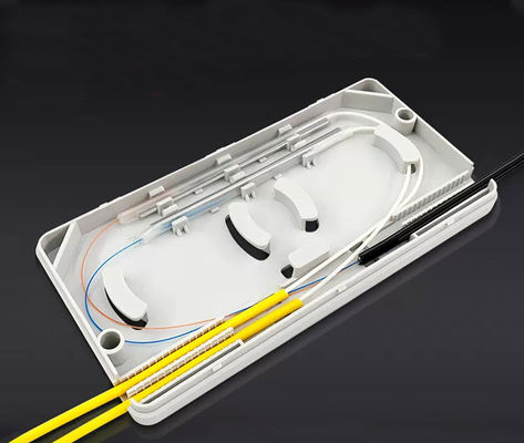 ซื้อ 2in 2out 4 ท่าเรือไฟเบอร์ออปติก ติดท้ายกล่องสําหรับหลุดเคเบิล splicing และกล่องป้องกัน การผลิตออนไลน์