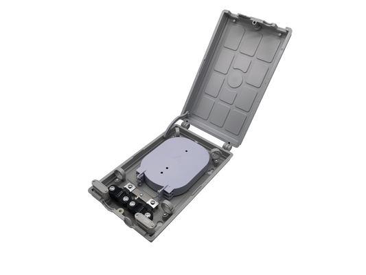 ซื้อ Indoor IP54 12 Ports Outlet กล่องต่อสายไฟเบอร์ออปติกพลาสติก Fusion Splice MiniI Closure การผลิตออนไลน์